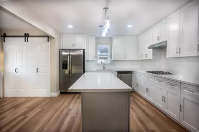 5119 Green Springs Drive, Houston, TX 77066 - Photo 16