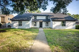 5119 Green Springs Dr, Houston, TX 77066 - Photo 2