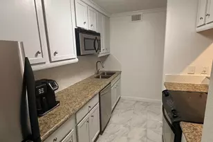 3131 Cummins St, Houston, TX 77027 - Photo 6