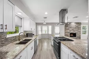 9735 Philmont Dr, Houston, TX 77080 - Photo 6