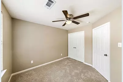 86 N Valley Oaks Circle, The Woodlands, TX 77382 - Photo 30