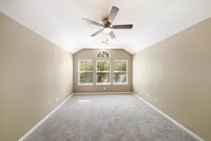 86 N Valley Oaks Cir, The Woodlands, TX 77382 - Photo 18
