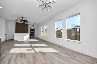 2720 Cos Street, Liberty, TX 77575 - Photo 10