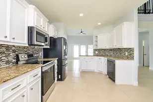 12324 Green Ridge Dr, Willis, TX 77318 - Photo 10