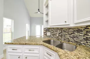 12324 Green Ridge Dr, Willis, TX 77318 - Photo 12