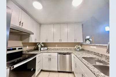 2611 Grants Lake Boulevard #243, Sugar Land, TX 77479 - Photo 4