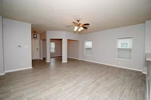 7019 Hazelnut Ln, Baytown, TX 77521 - Photo 6