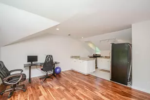 9906 Cedardale Dr, Houston, TX 77055 - Photo 8