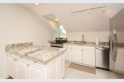 9906 Cedardale Drive, Houston, TX 77055 - Photo 10