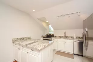 9906 Cedardale Dr, Houston, TX 77055 - Photo 10