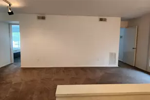 10722 Ella Lee Ln, Houston, TX 77042 - Photo 20