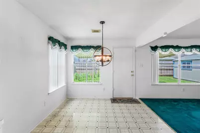 11014 Malden Drive, Houston, TX 77075 - Photo 12