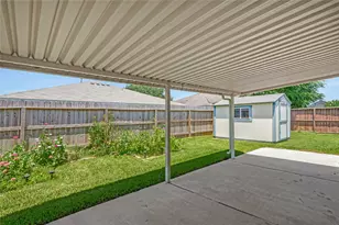 11014 Malden Dr, Houston, TX 77075 - Photo 14