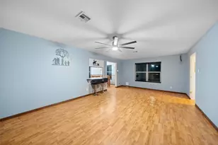 242 Magnolia Dr, Onalaska, TX 77360 - Photo 6