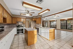200 Cove View Dr, Trinity, TX 75862 - Photo 8