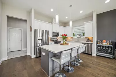 5520 Rosslyn Road, Houston, TX 77091 - Photo 1