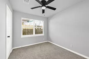 10705 Munn St, Houston, TX 77029 - Photo 14