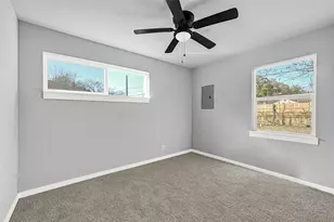 10705 Munn St, Houston, TX 77029 - Photo 18