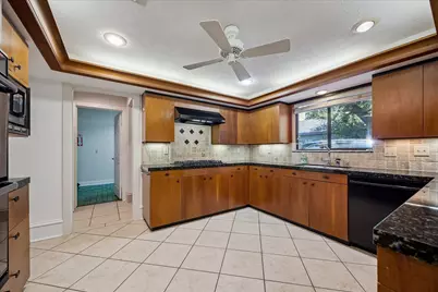 6 Gessner Road, Houston, TX 77024 - Photo 12