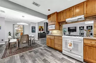 1101 Killarney Ave, Friendswood, TX 77546 - Photo 8
