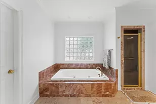 2222 Nantucket Dr, Houston, TX 77057 - Photo 18