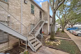 10733 Braes Bend Dr, Houston, TX 77071 - Photo 2