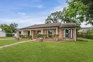 7303 Augustine Dr, Houston, TX 77036 - Photo 4