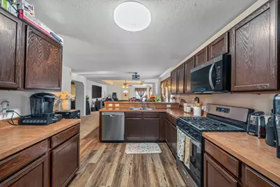 9302 Delmont Park Lane, Houston, TX 77075 - Photo 6
