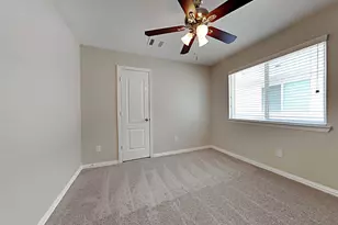 5202 Dauntless Dr, Houston, TX 77066 - Photo 4