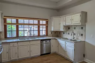 6303 Lugary Dr, Houston, TX 77036 - Photo 6