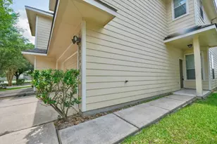 8743 Thistlemoor Ln, Houston, TX 77044 - Photo 2