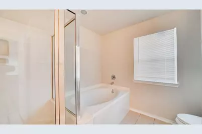 8743 Thistlemoor Lane, Houston, TX 77044 - Photo 10