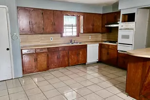 860 Bingman Dr, Beaumont, TX 77705 - Photo 4