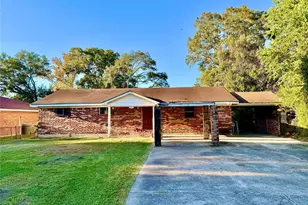 860 Bingman Dr, Beaumont, TX 77705 - Photo 1