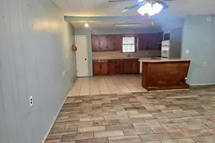 860 Bingman Dr, Beaumont, TX 77705 - Photo 8