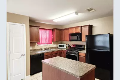 927 Paradise Road, Baytown, TX 77521 - Photo 4