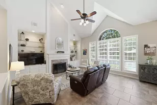 67 Driftoak Cir, The Woodlands, TX 77381 - Photo 10