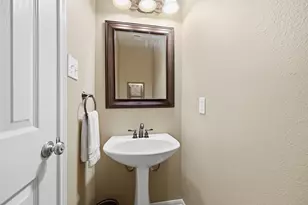 67 Driftoak Cir, The Woodlands, TX 77381 - Photo 8