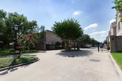 3206 Holly Thicket Drive, Houston, TX 77042 - Photo 48