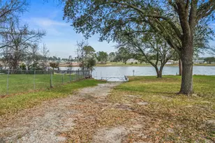 13471 Parker Hill Dr, Willis, TX 77318 - Photo 36