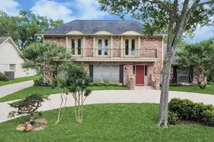 839 Longview Dr, Sugar Land, TX 77478 - Photo 1