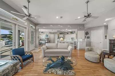 923 Short Reach Drive, Tiki Island, TX 77554 - Photo 16