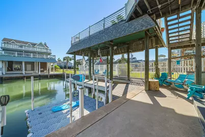 923 Short Reach Drive, Tiki Island, TX 77554 - Photo 14