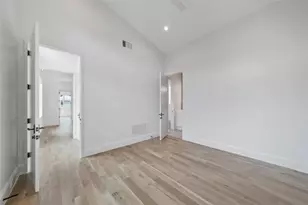 603 E 26th St, Houston, TX 77008 - Photo 36