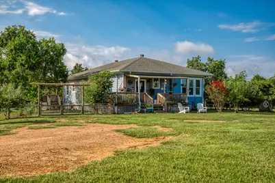 10347 Pless Road, Cat Spring, TX 78933 - Photo 6