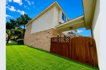6315 Holly Canyon Court, Katy, TX 77450 - Photo 4