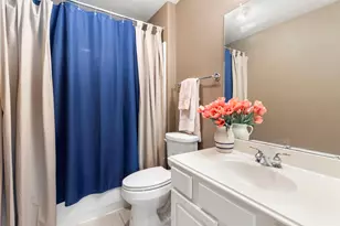 162 E Northcastle Cir, The Woodlands, TX 77384 - Photo 30