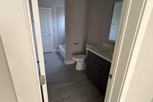 10806 Warwana Rd, Houston, TX 77043 - Photo 8