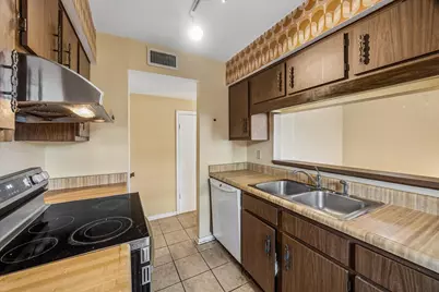 5218 Milwee Street #6, Houston, TX 77092 - Photo 4