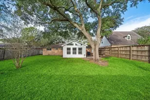 11931 Dunlap St, Houston, TX 77035 - Photo 18